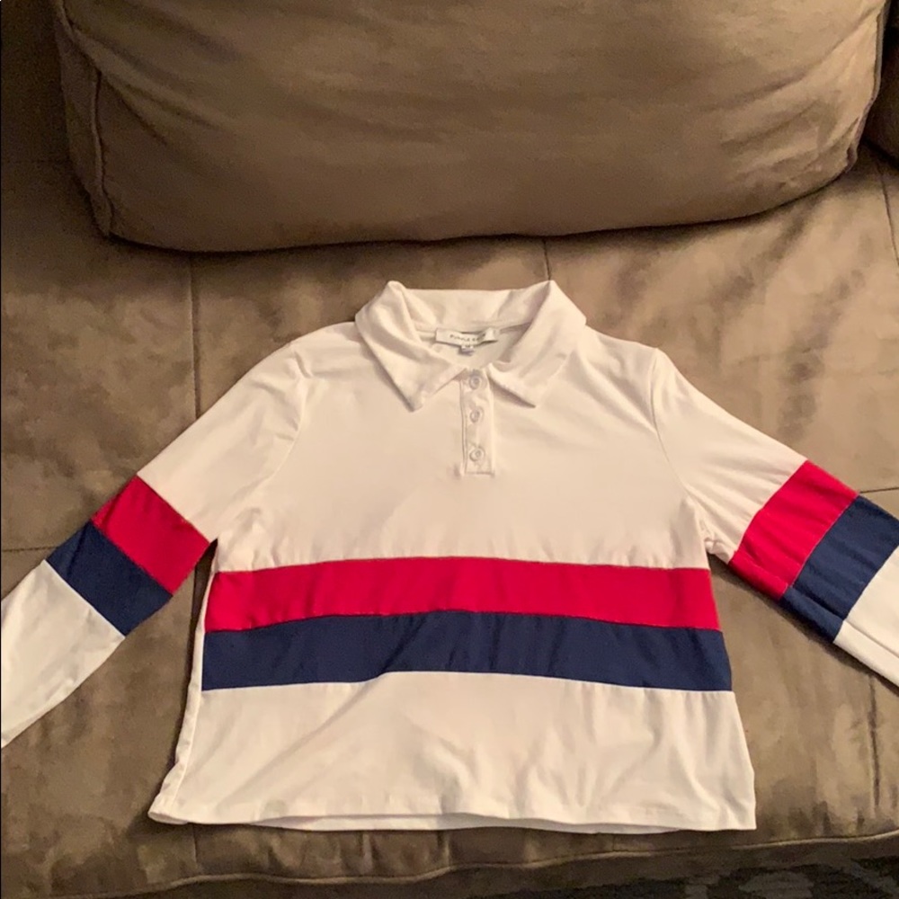 Medium white collar shirt